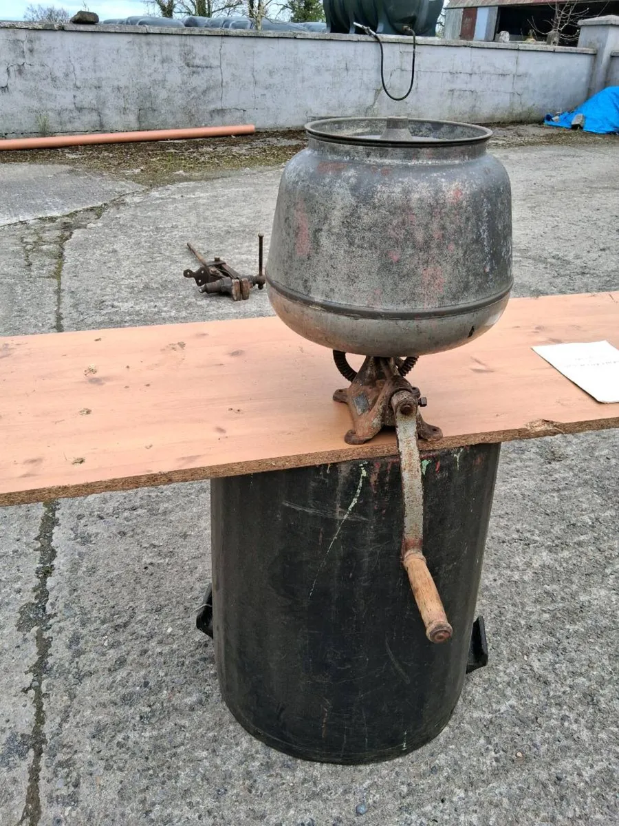 Old milk churn and crock - Image 3