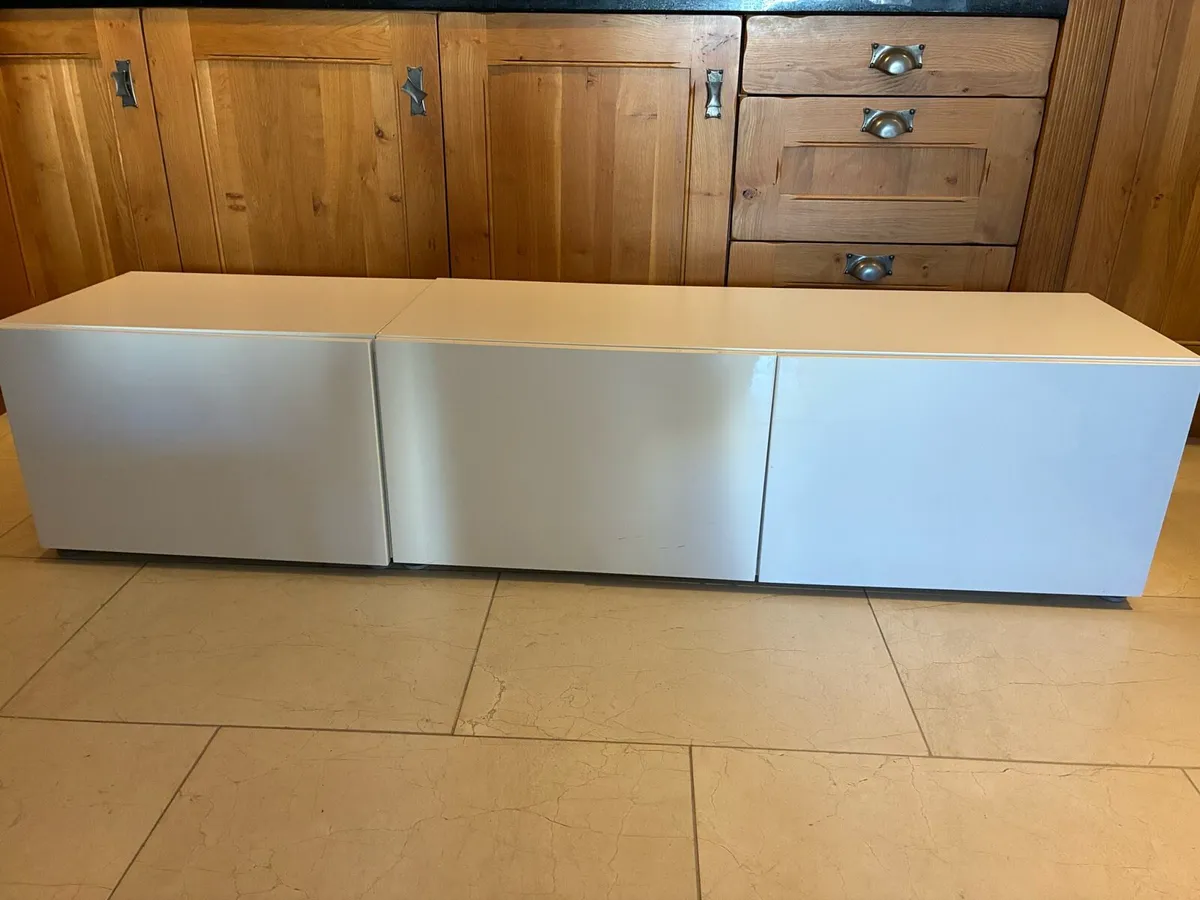 White cabinets - Image 2