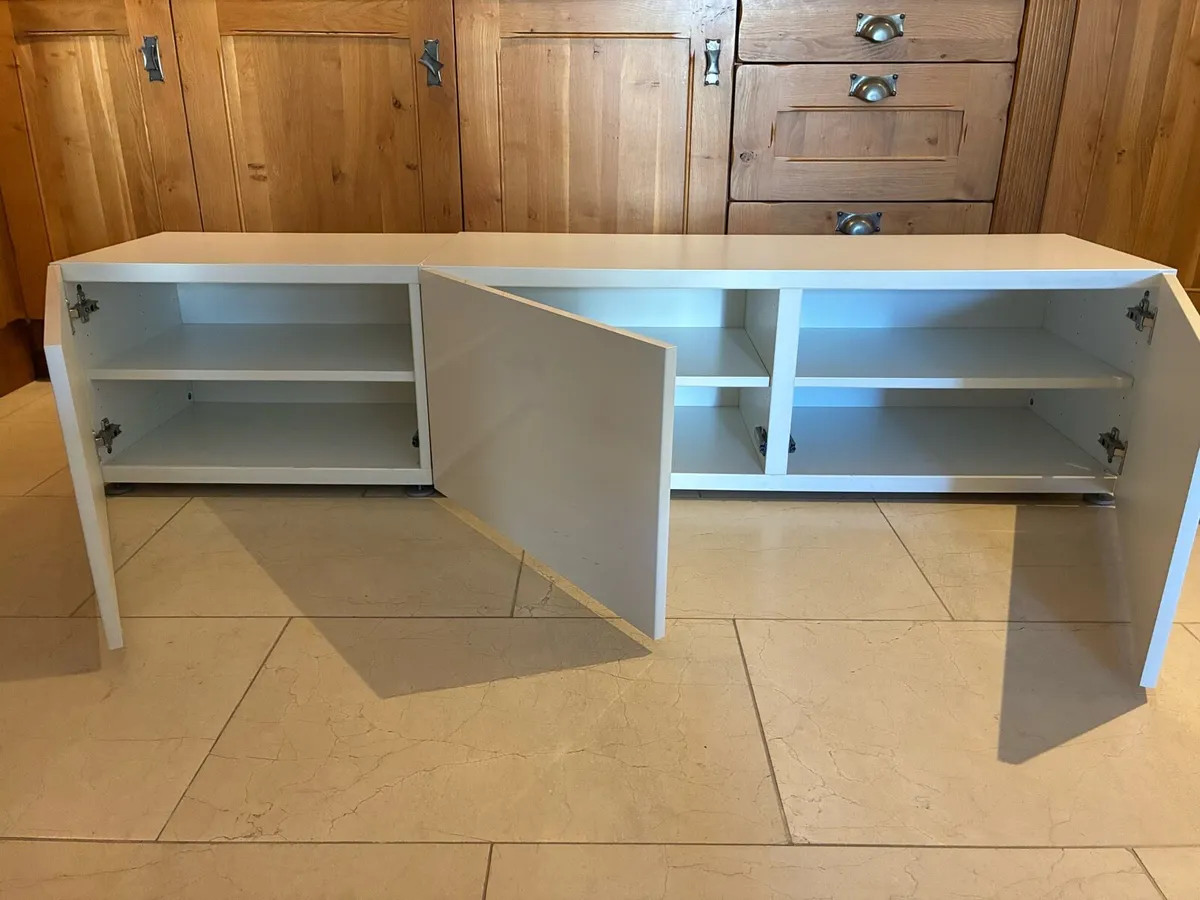 White cabinets - Image 3