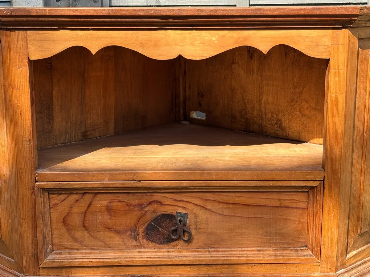 Corner TV cabinet - Image 1