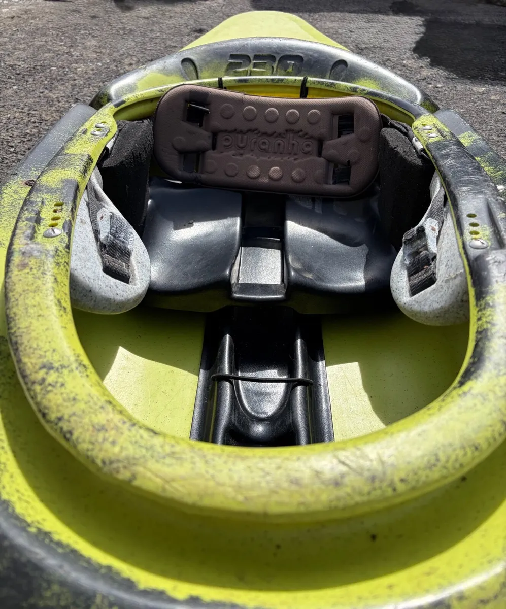 Pyranha ProZone 230 kayak. - Image 4