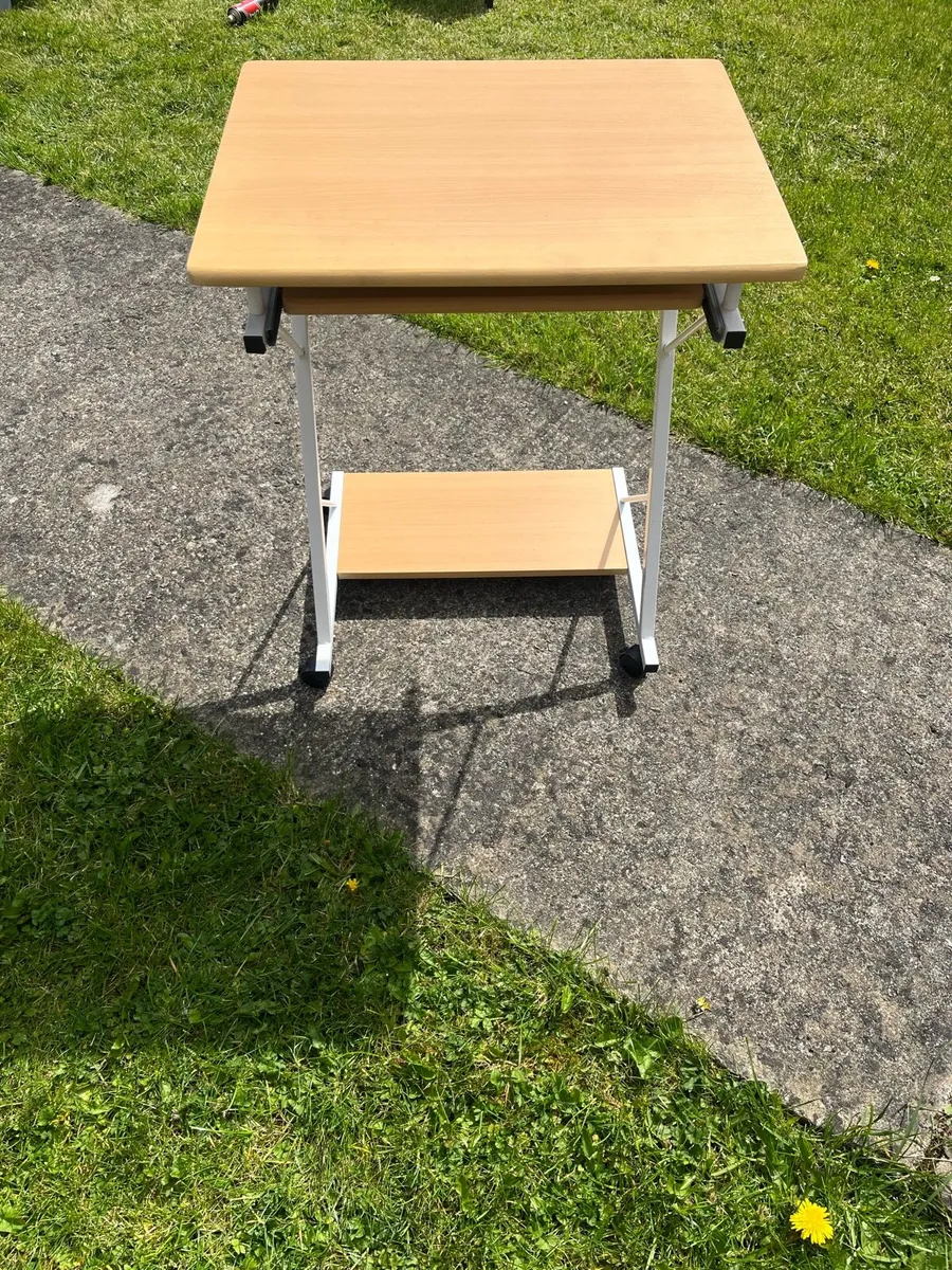 Computer desk - Image 3