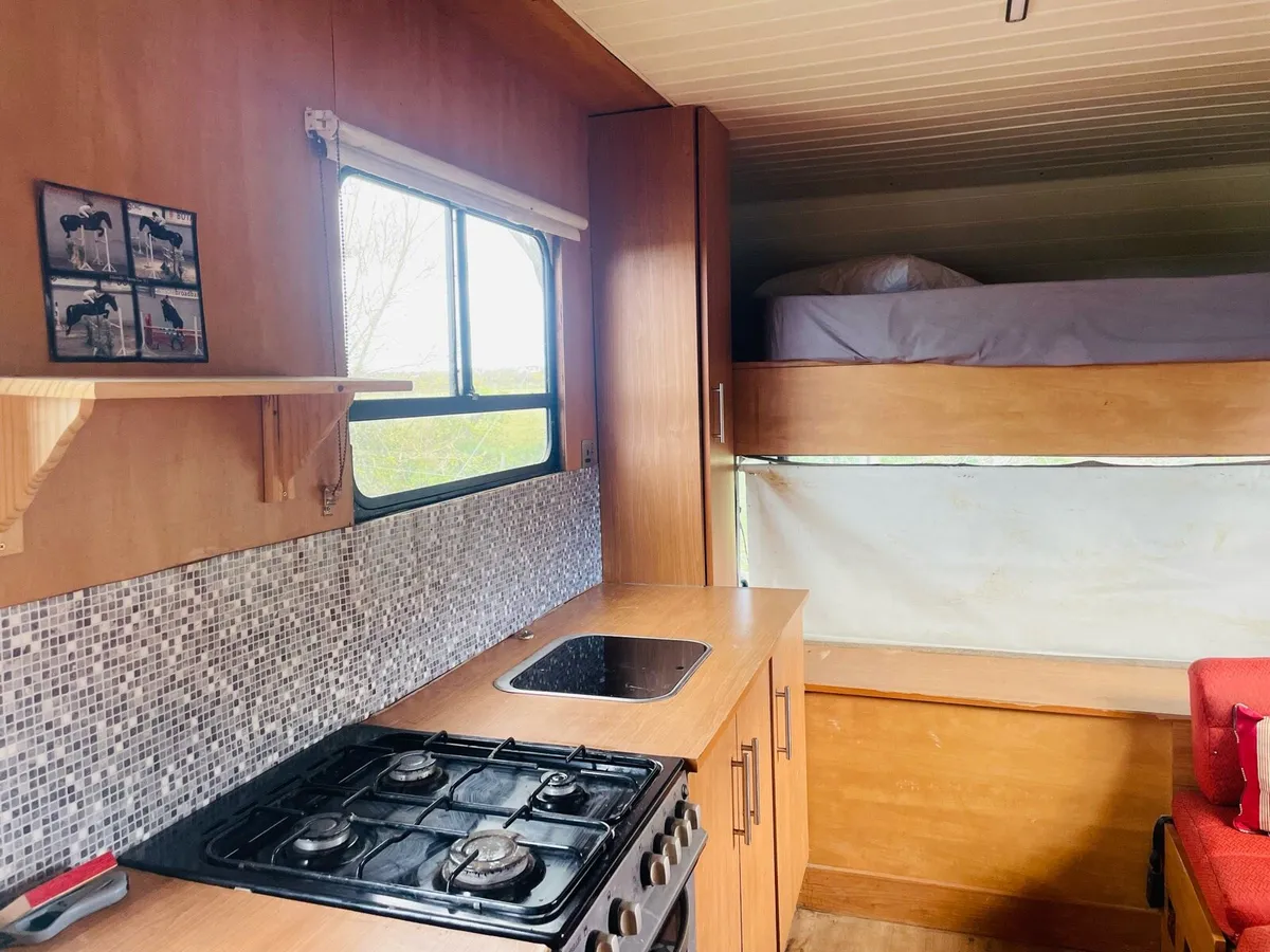 MERCEDES ALTEGO HORSE LORRY - Image 3