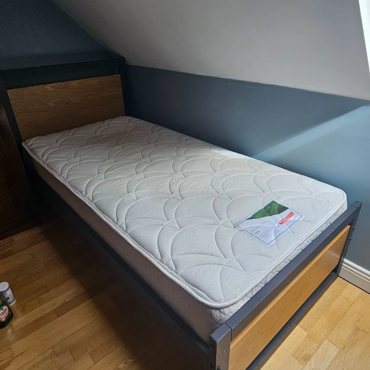 Single bed and mattress - Image 2