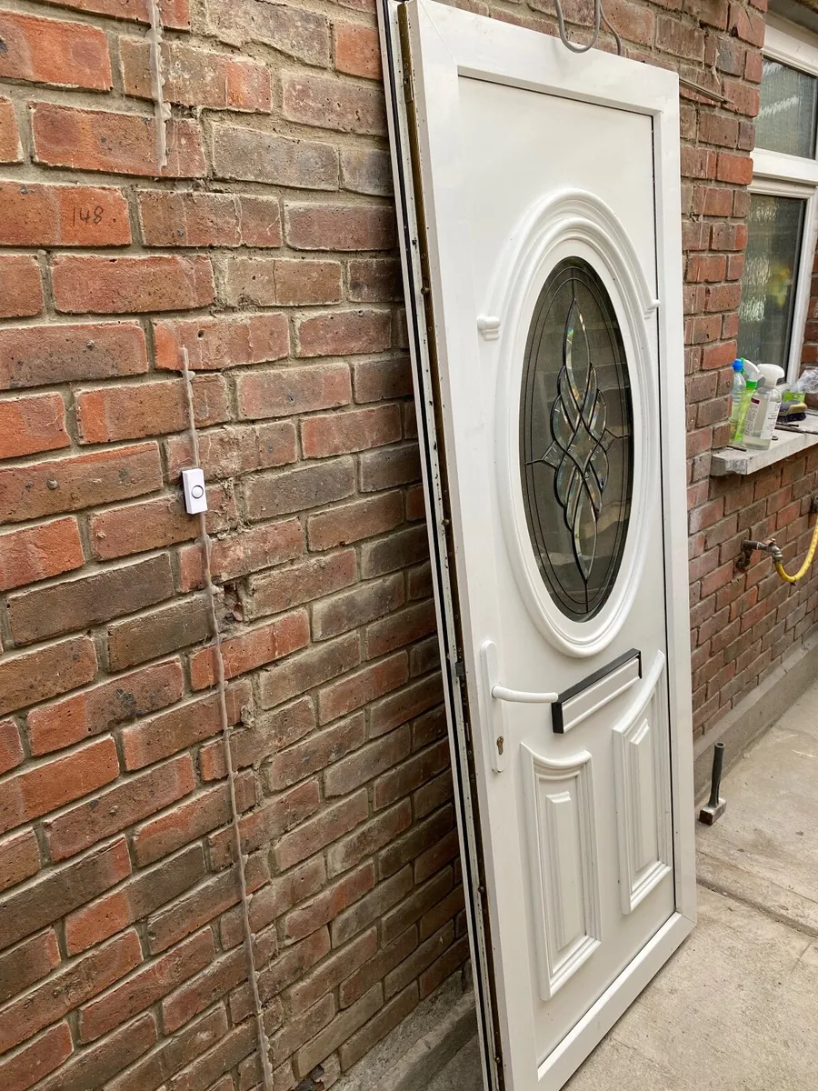 External door - Image 3