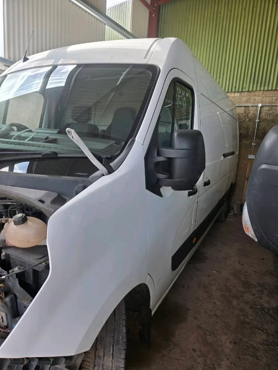 2021 Nissan nv400 - Image 2