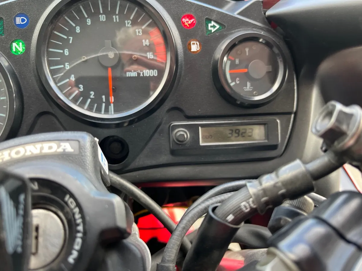 HONDA CBR600F - Image 2
