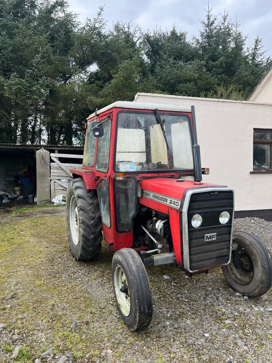 Massey Ferguson MF240 - Image 2