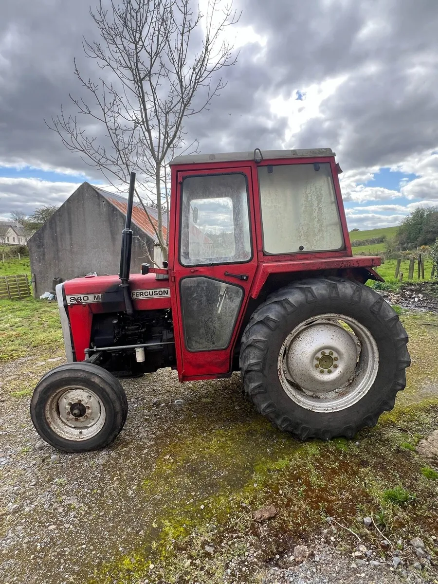 Massey Ferguson MF240 - Image 1
