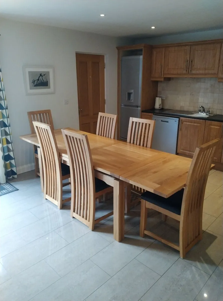 Solid Oak Extendable Dining Table & 6 Chairs - Image 3