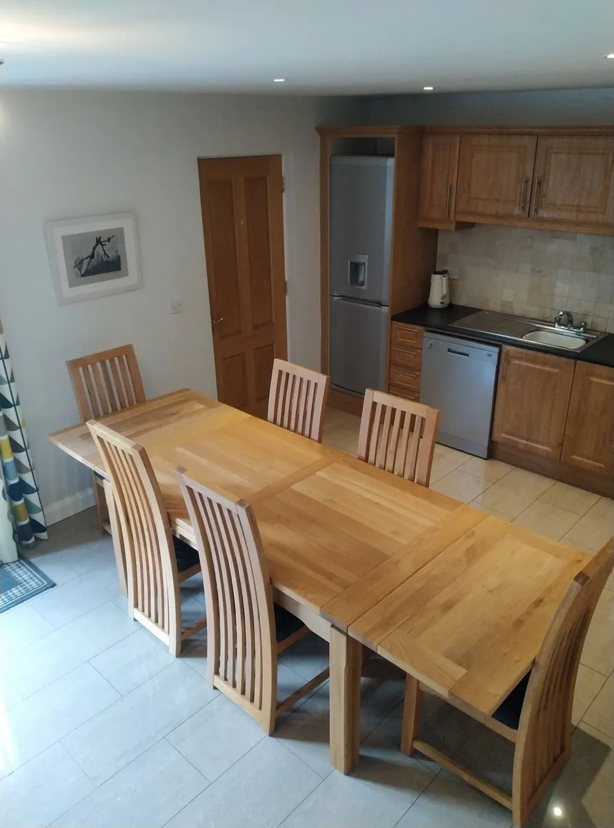 Solid Oak Extendable Dining Table & 6 Chairs - Image 4