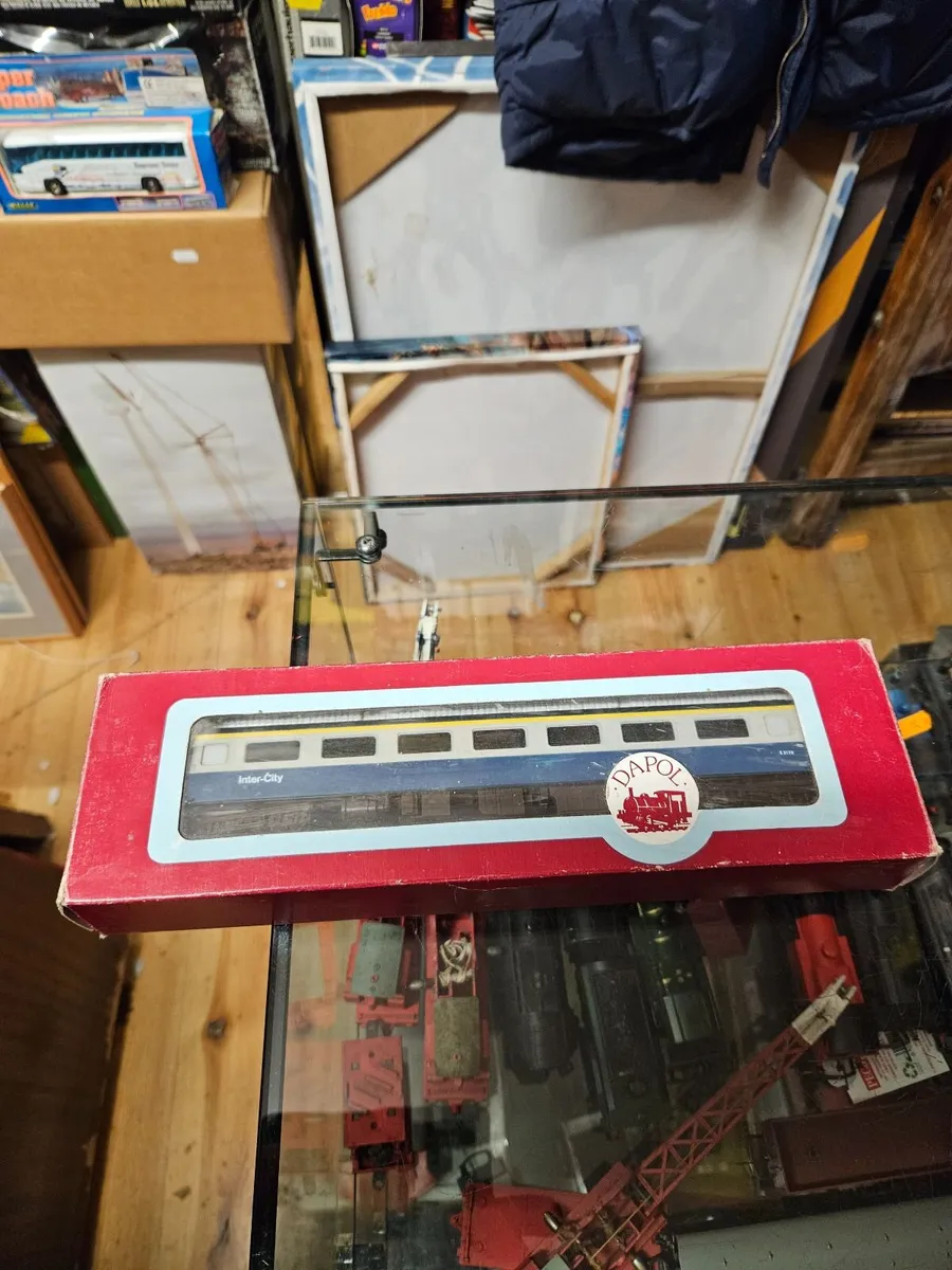 Hornby Dapol OO Gauge Carraige