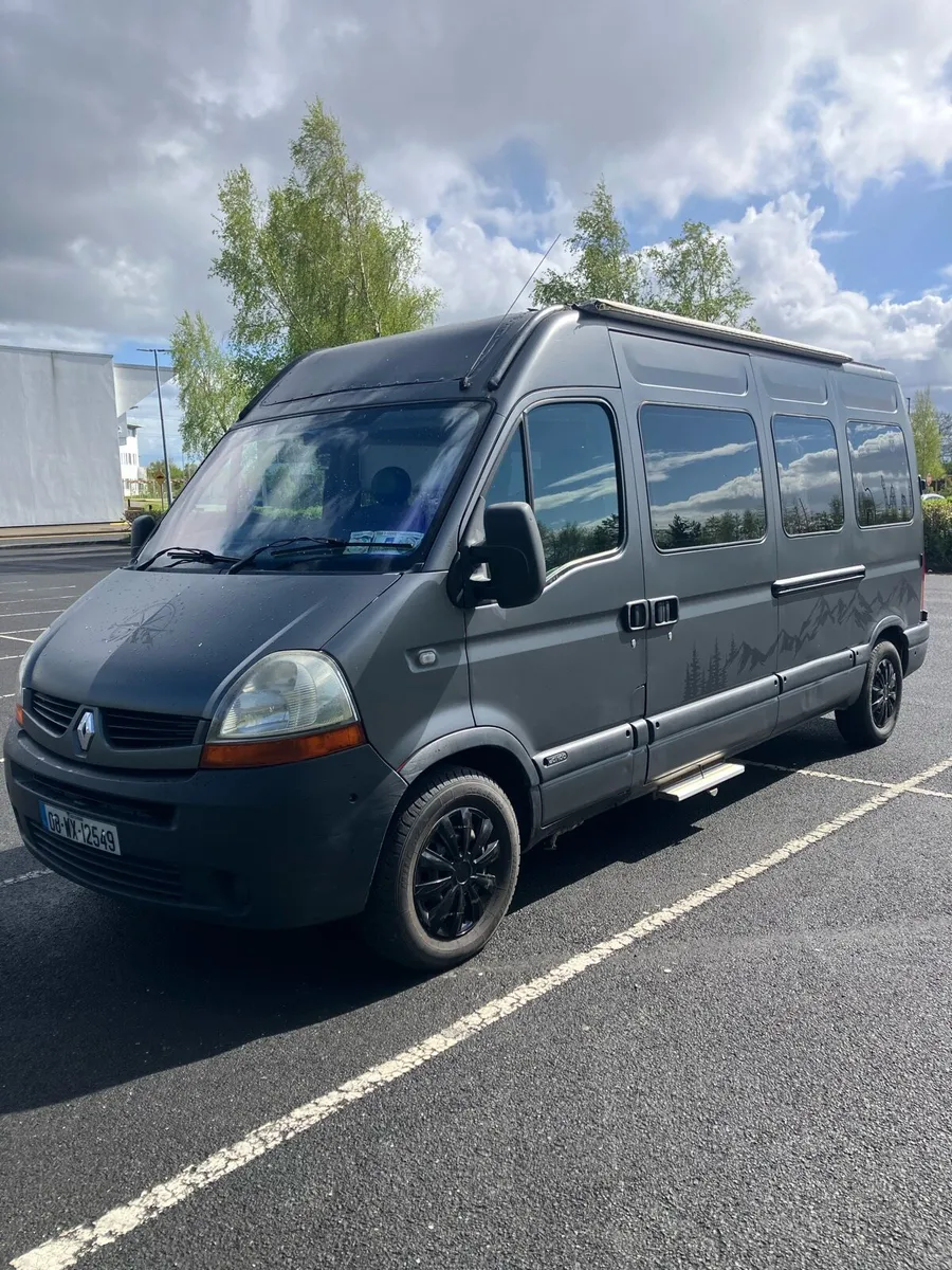 OPEN TO OFFERS QUICK SALE Renault master campervan - Image 2