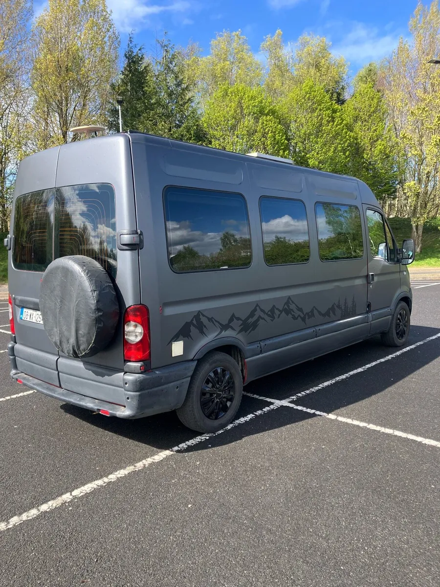 OPEN TO OFFERS QUICK SALE Renault master campervan - Image 4