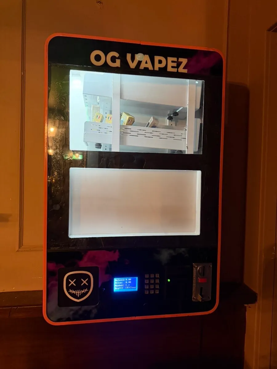 Vending machine - Image 1