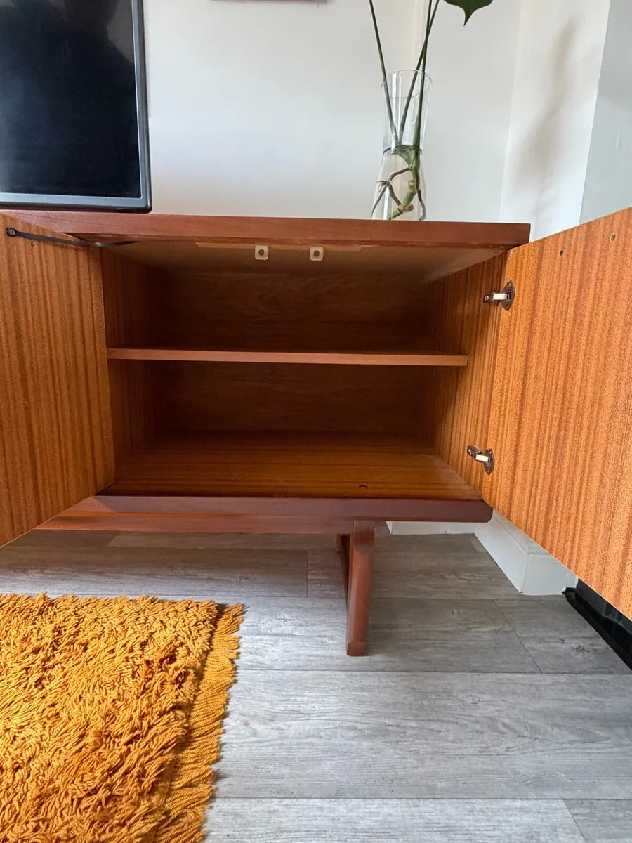 Large Mid Century Sideboard - Image 3