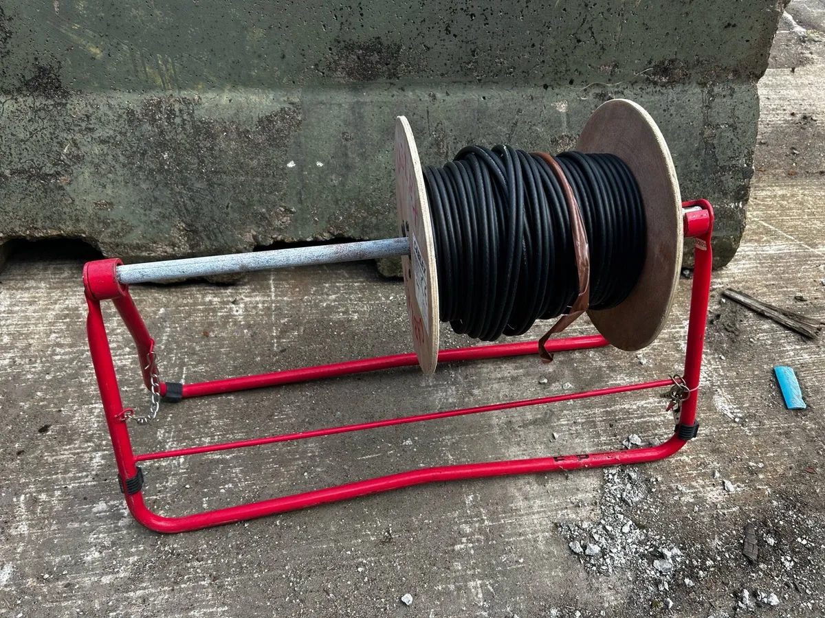 Cable reel - Image 1