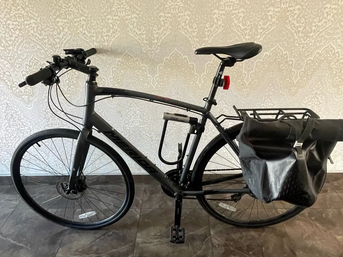 Merida Speeder 20D Hybrid Bike + Accessories - Image 2