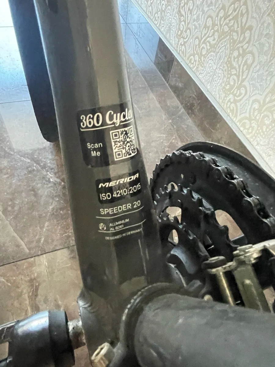 Merida Speeder 20D Hybrid Bike + Accessories - Image 4