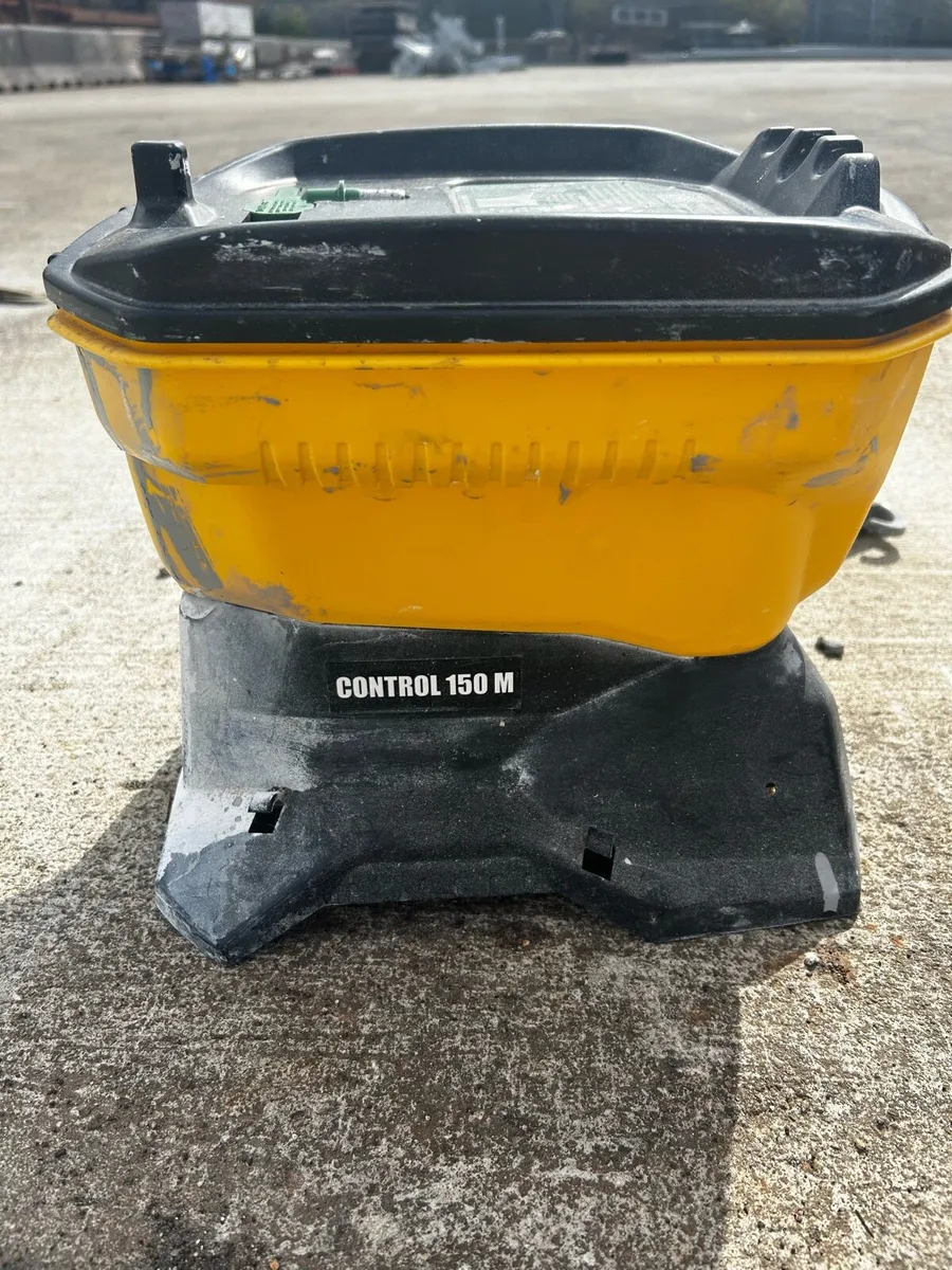 Wagner airless spray painter - Image 2