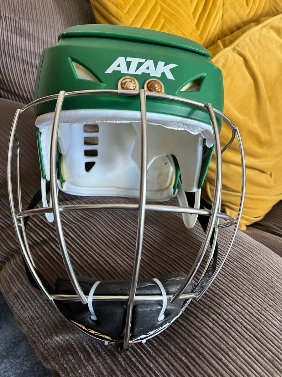 Hurling Helmets - Image 1