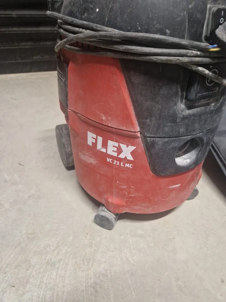Flex Giraffe GE7 wall & ceiling sander and vacuum - Image 4