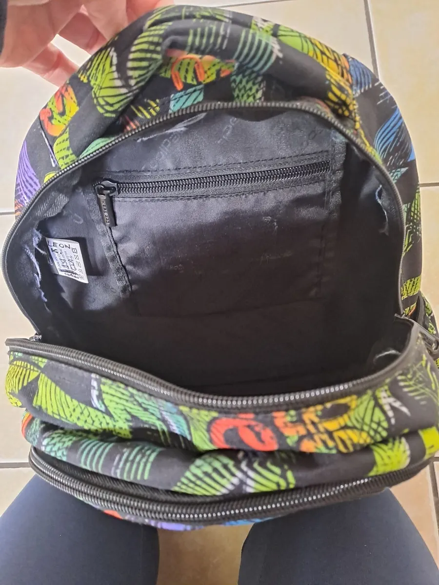 School backpack - Image 3