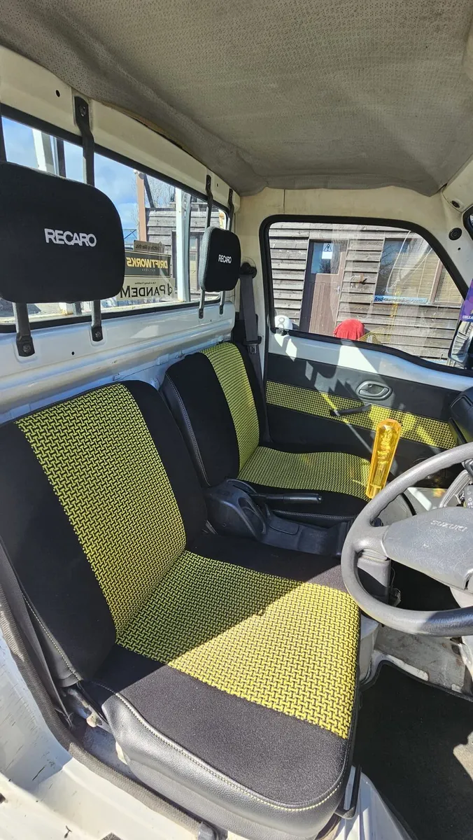 Pick up truck - Image 4