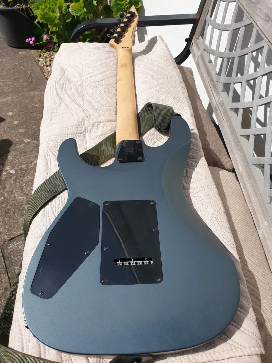 ESP Electric Guitar - Image 4
