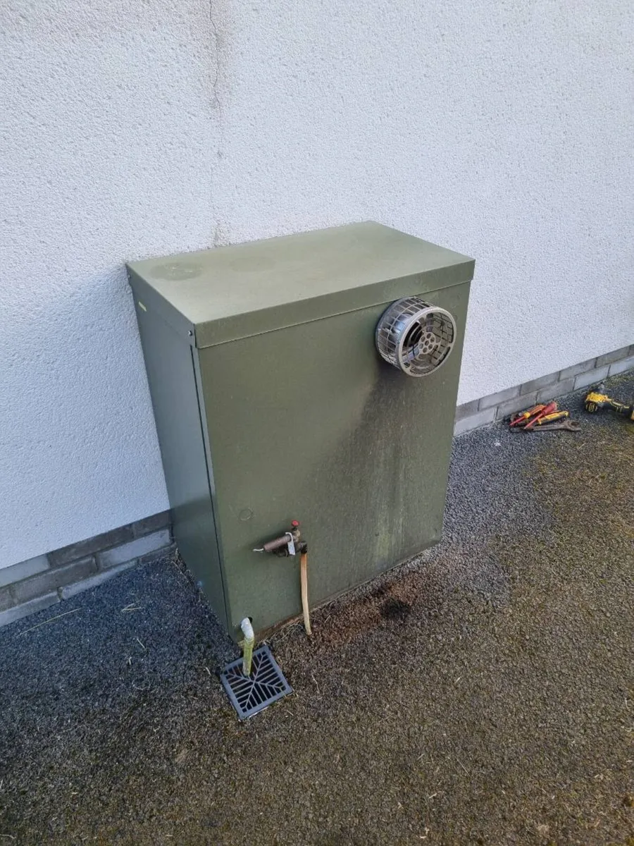 Oil boiler - Image 1