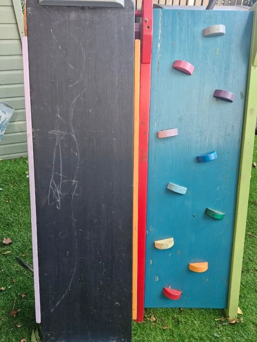 Climbing frame - Image 1