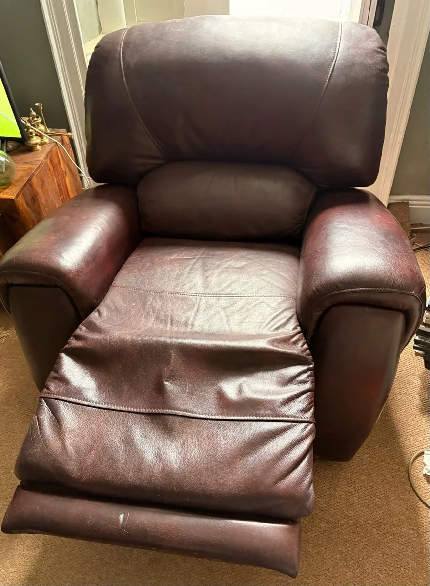 Leather recliner sofa and chair - Image 3
