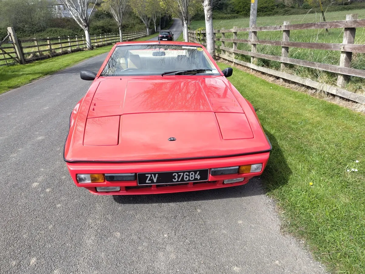 Lotus Excel SE 1987 Calypso Red Beige leather - Image 3