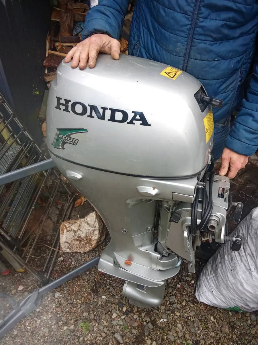 B 'f Honda+ Mercury engine - Image 1