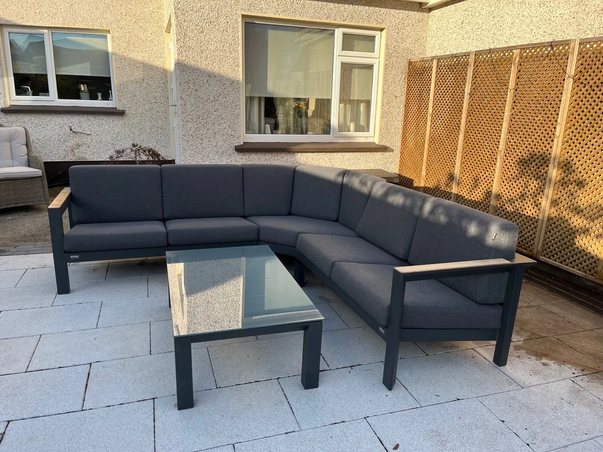 Garden furniture - Image 2