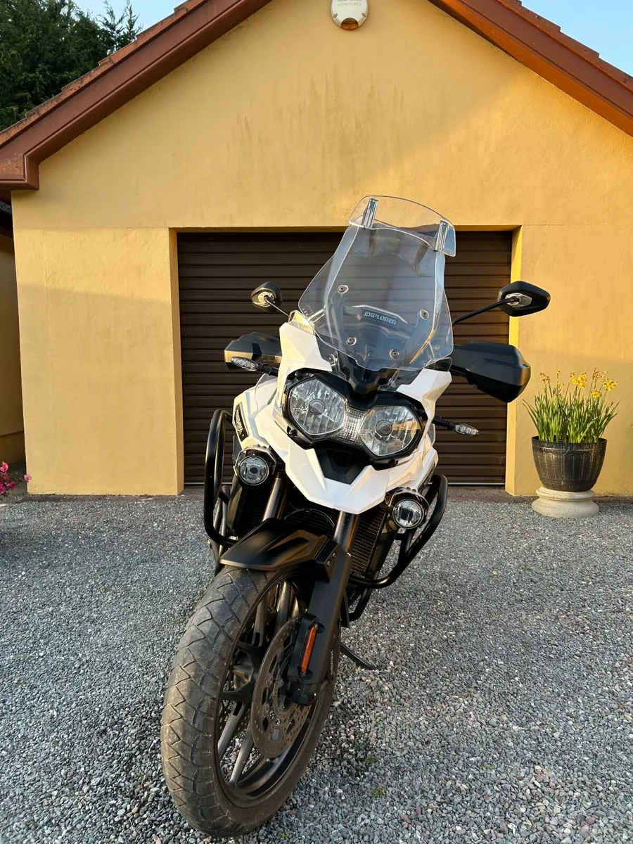2017 Triumph Explorer 1200 XRx – 49,654 km - Image 3
