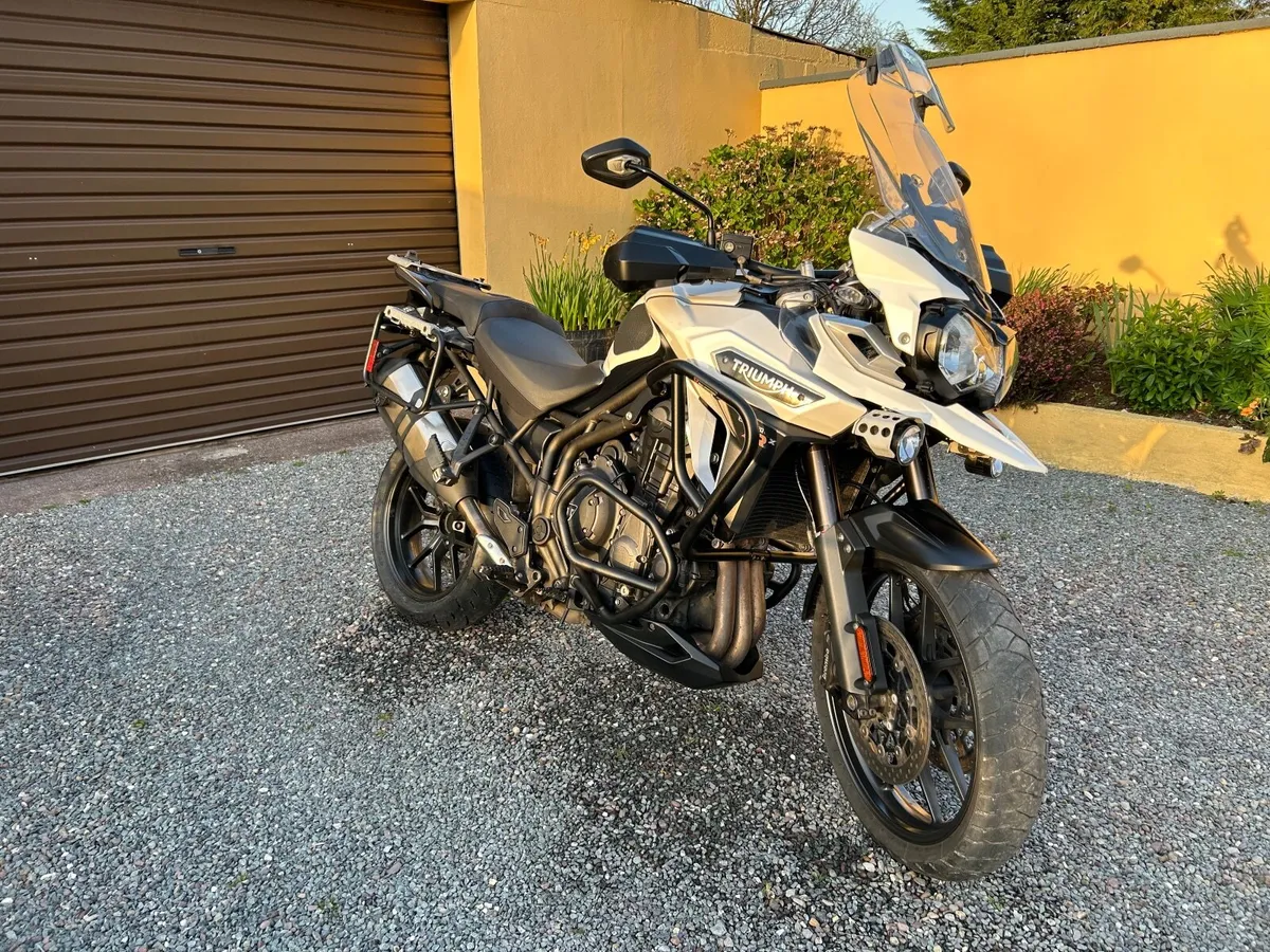2017 Triumph Explorer 1200 XRx – 49,654 km - Image 1