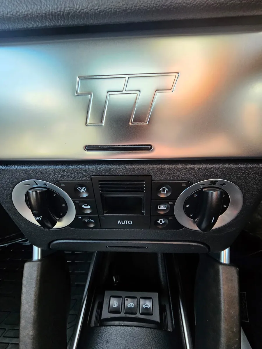 AUDI TT very low miles mint condition €4990 - Image 2
