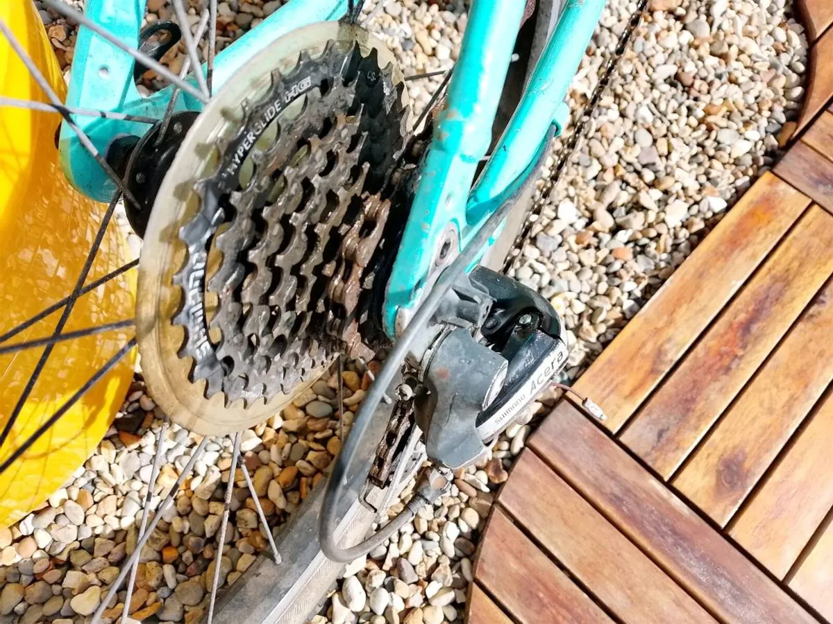 Vitus 24 Top-Spec Kids' Bike - Image 3