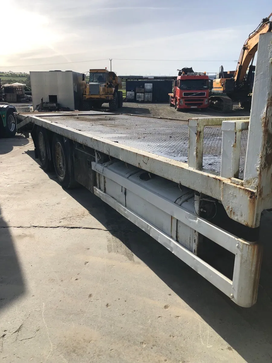 Renault recovery crane truck for breaking - Image 4