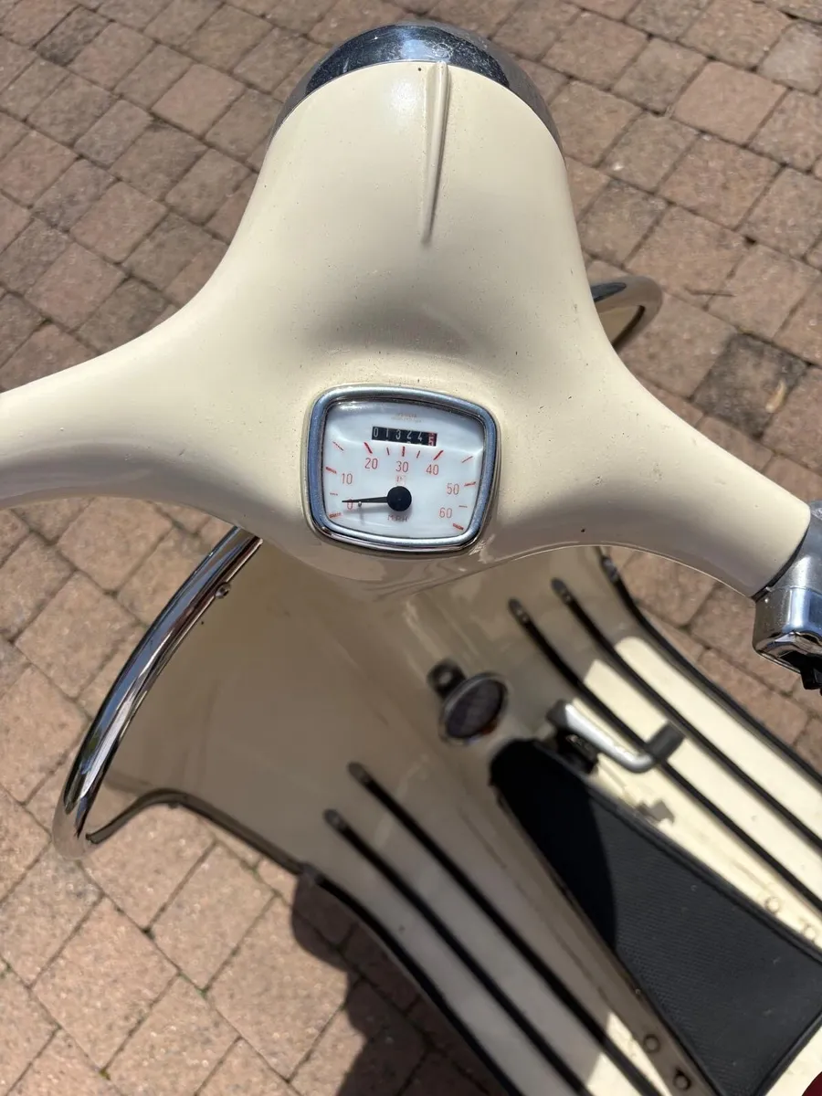 Vespa 125 1963 - Image 3