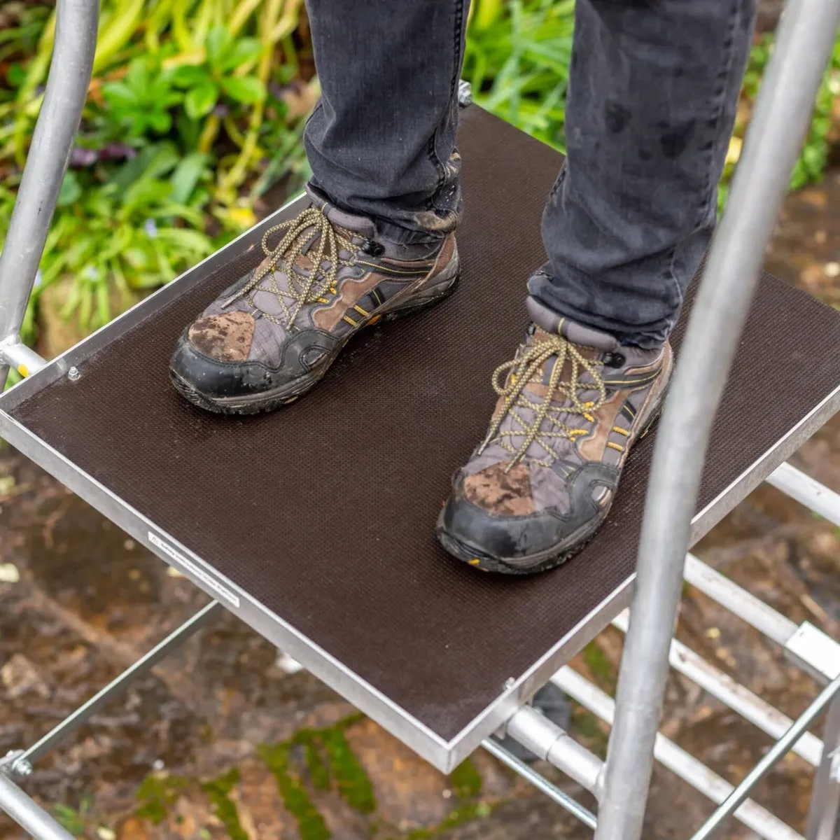 Henchman platform ladder,  junior model - Image 4