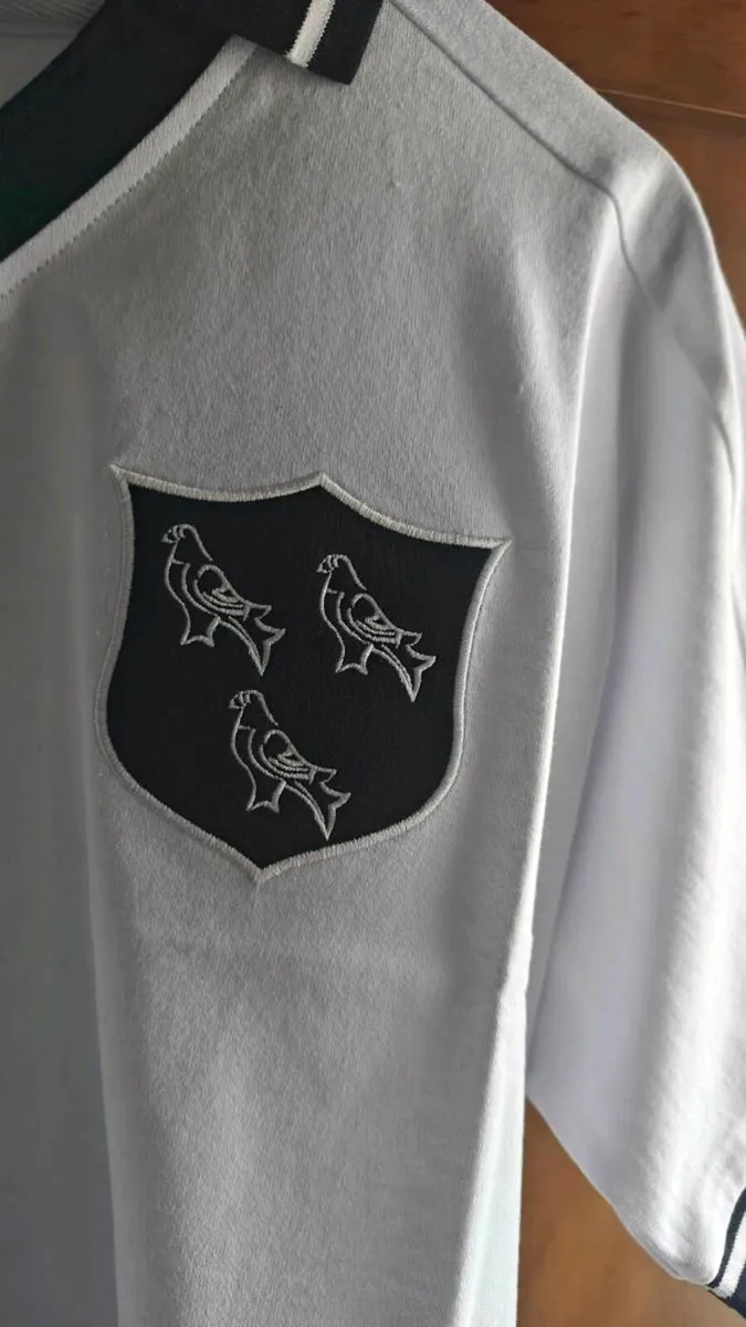 Dundalk FC retro jersey New XL - Image 2