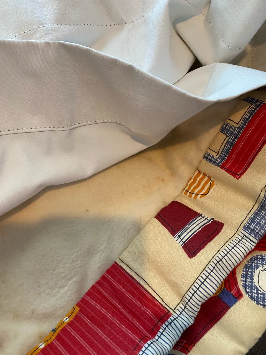 Curtains and pelmet - Image 2