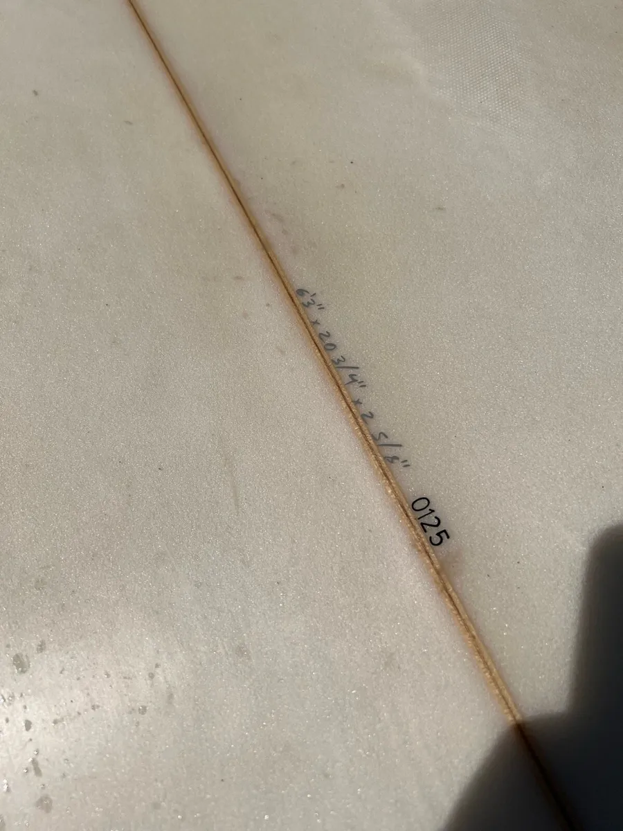 6’3 7s cog surfboard - Image 3