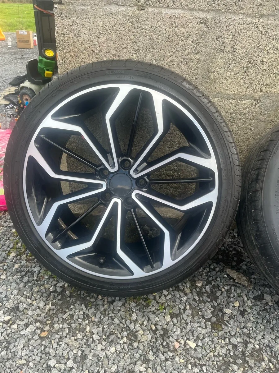Ford alloy wheels - Image 4