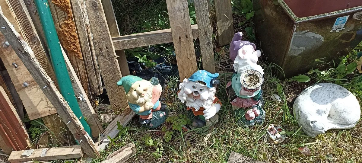 Planter and Garden Ornaments - Image 3