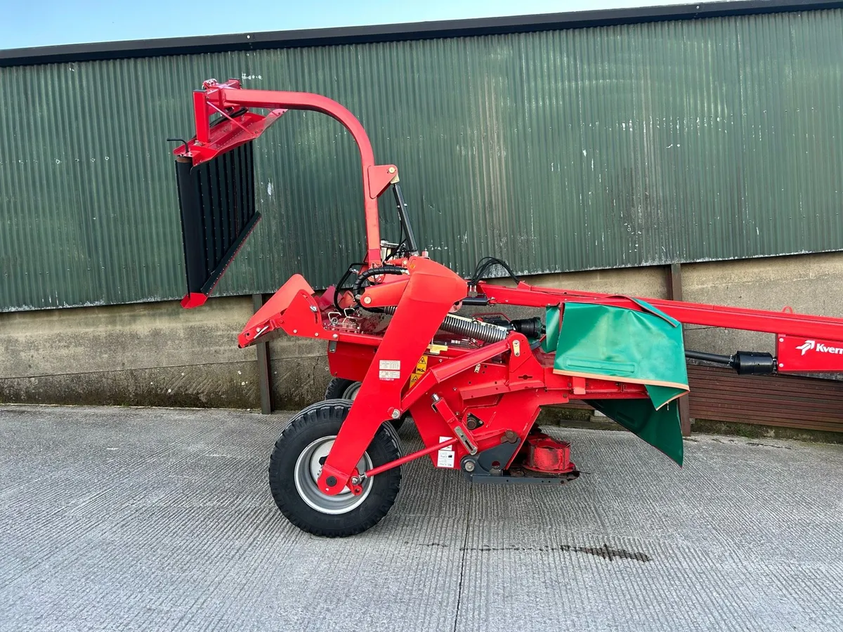 Kverneland 4332 LT With Grouper & Spread Vanes - Image 3