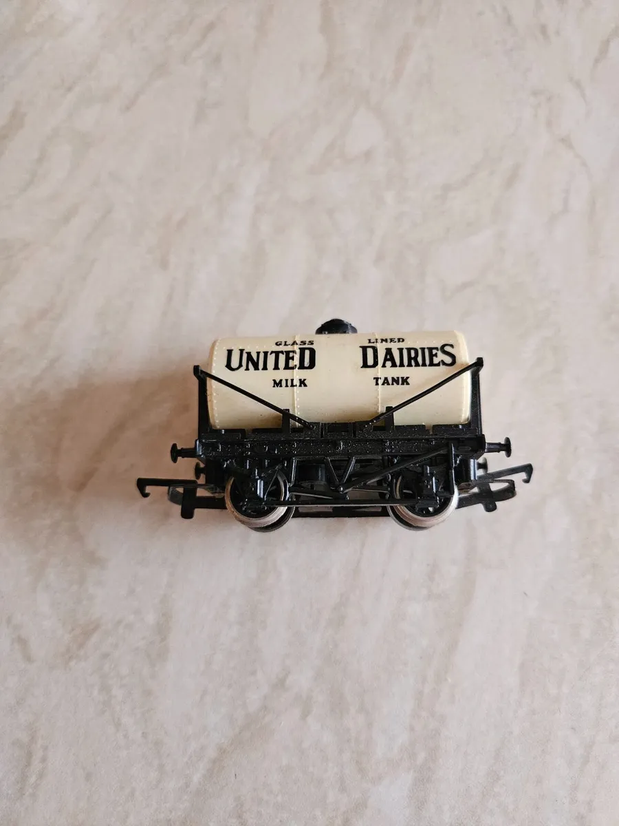 Hornby OO Gauge Wagon - Image 1