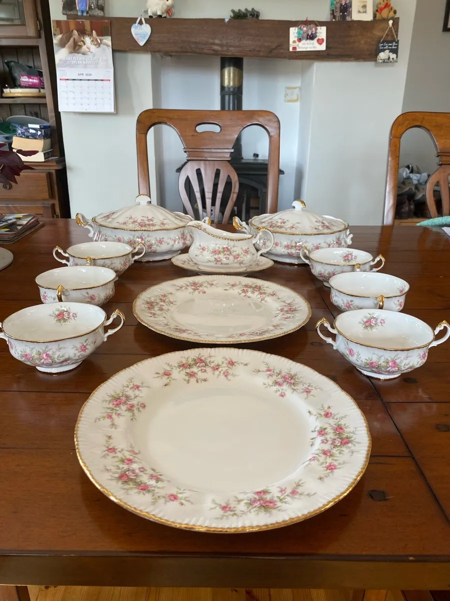 Dinner Plates Paragon Victoriana Rose China - Image 1